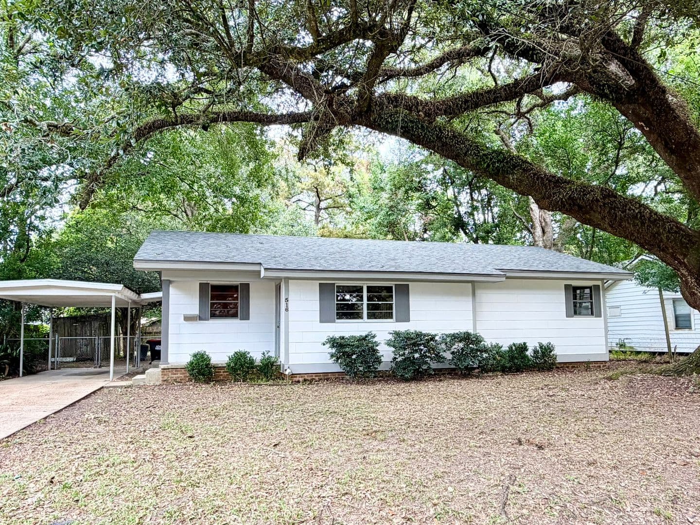 Lafayette House: 516 St Joseph