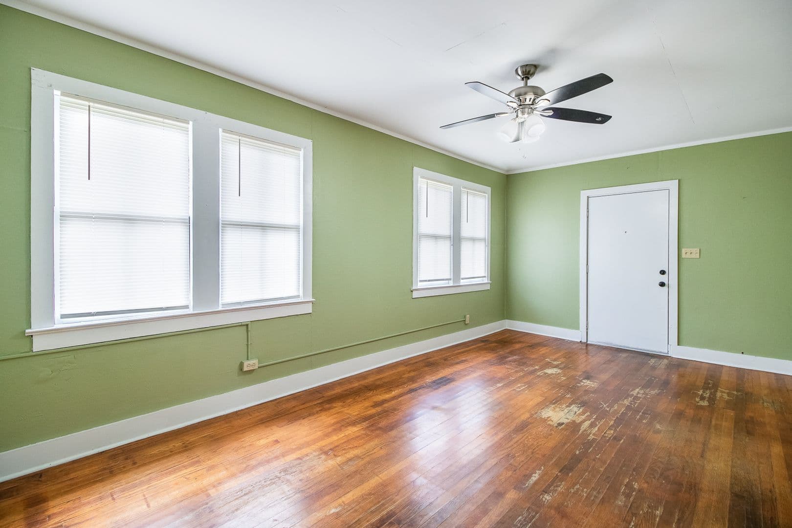 Broussard House: 505 E Main Street