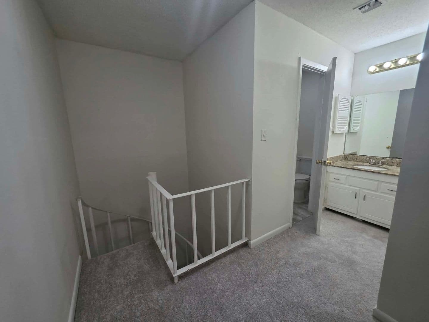 Lafayette Townhome: 302 Pillette Road