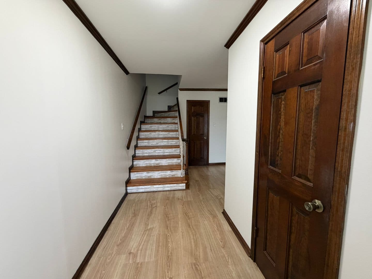Lafayette House: 204 Dublin Circle Unit A