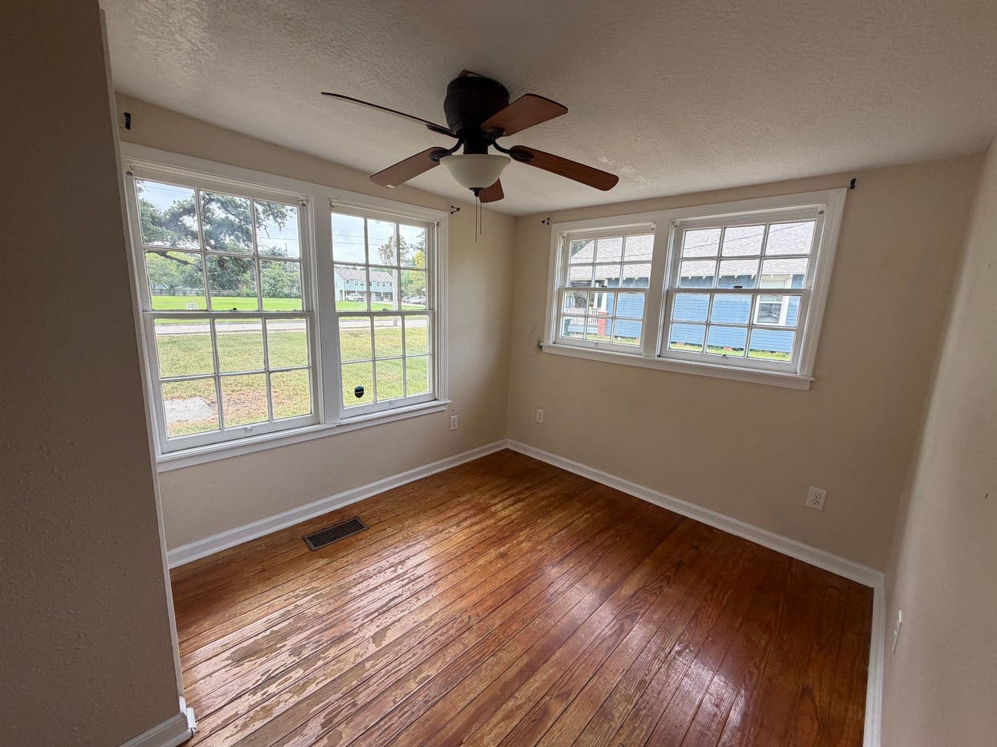 Lake Charles House: 340 Kirkman St