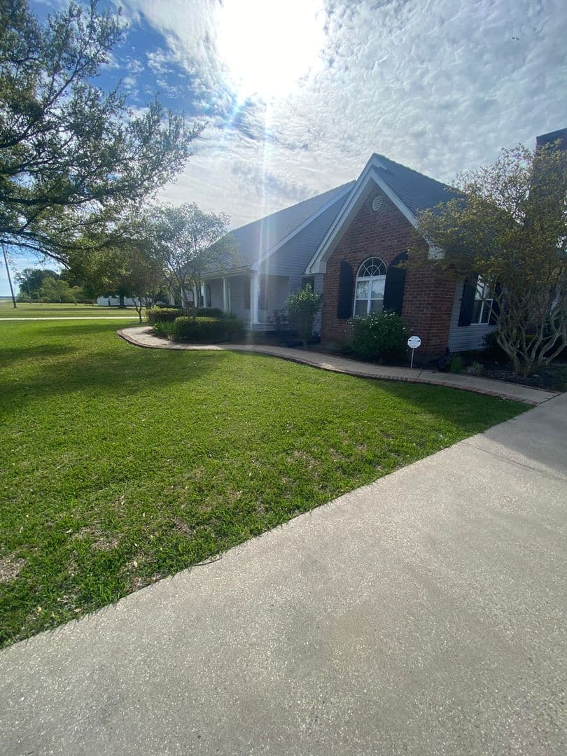 Saint Martinville House: 1042 Banker Road