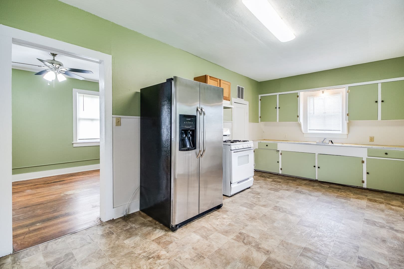 Broussard House: 505 E Main Street