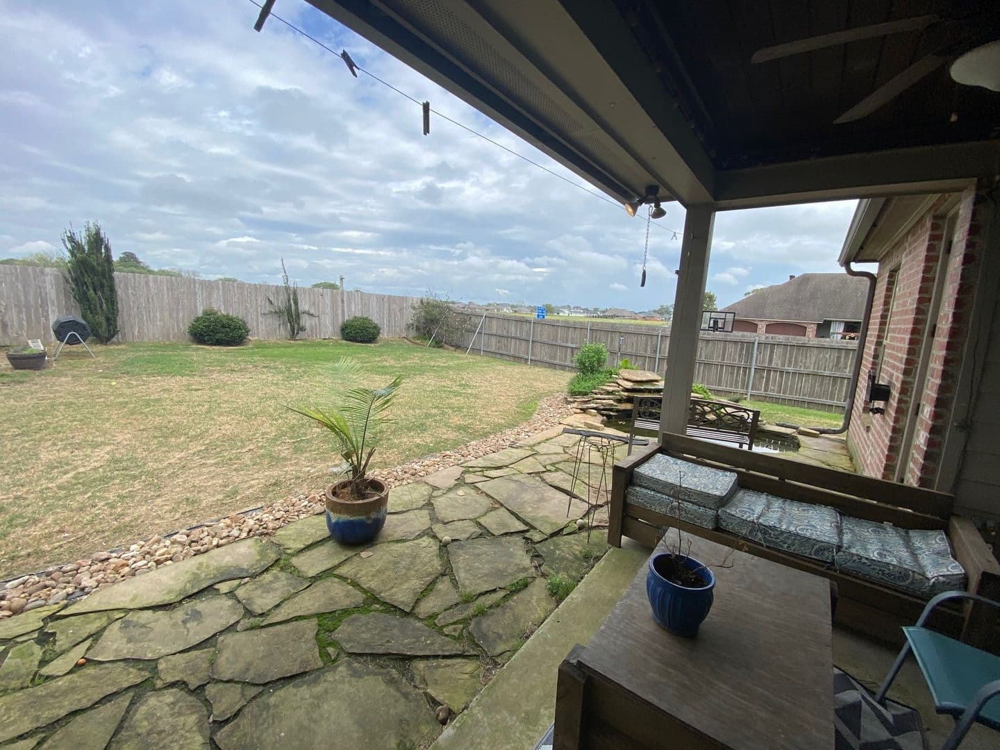 Lafayette House: 127 Range Drive
