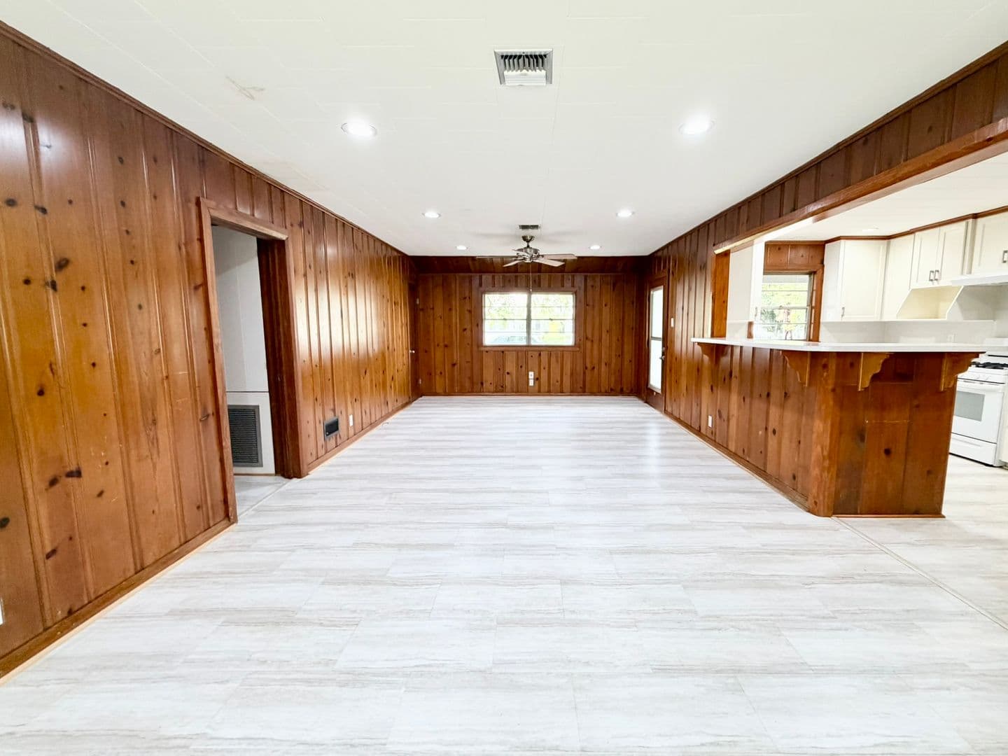 Lafayette House: 516 St Joseph