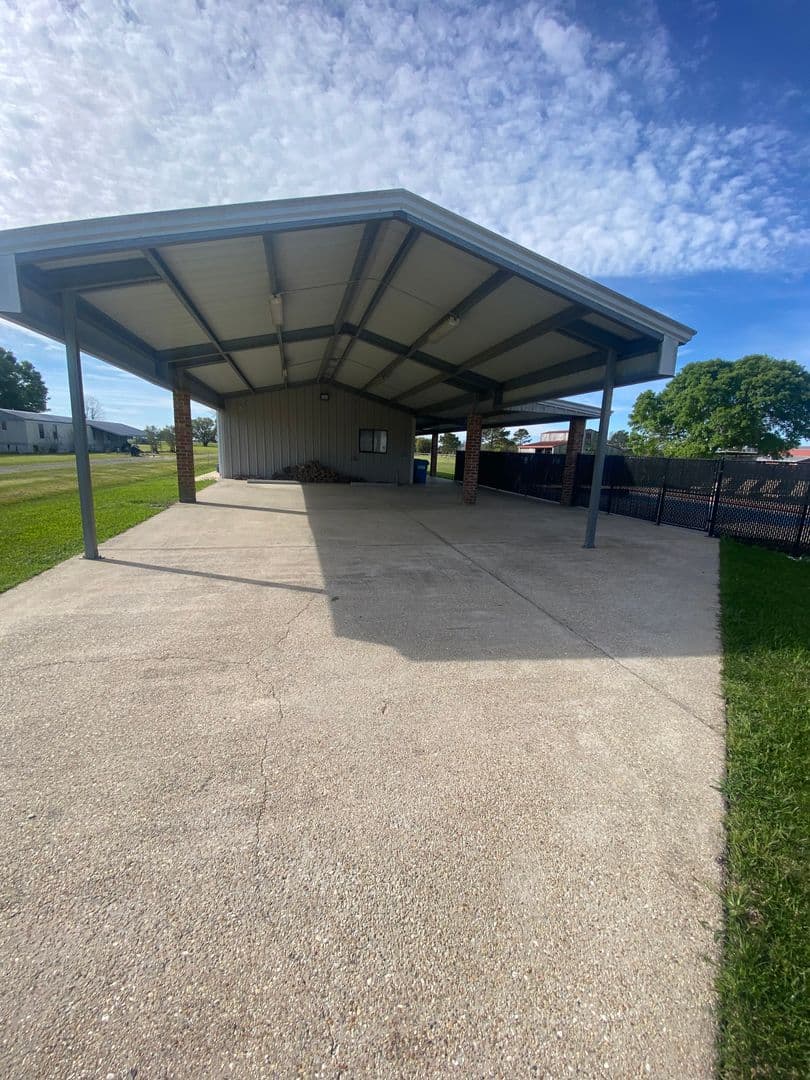 Saint Martinville House: 1042 Banker Road