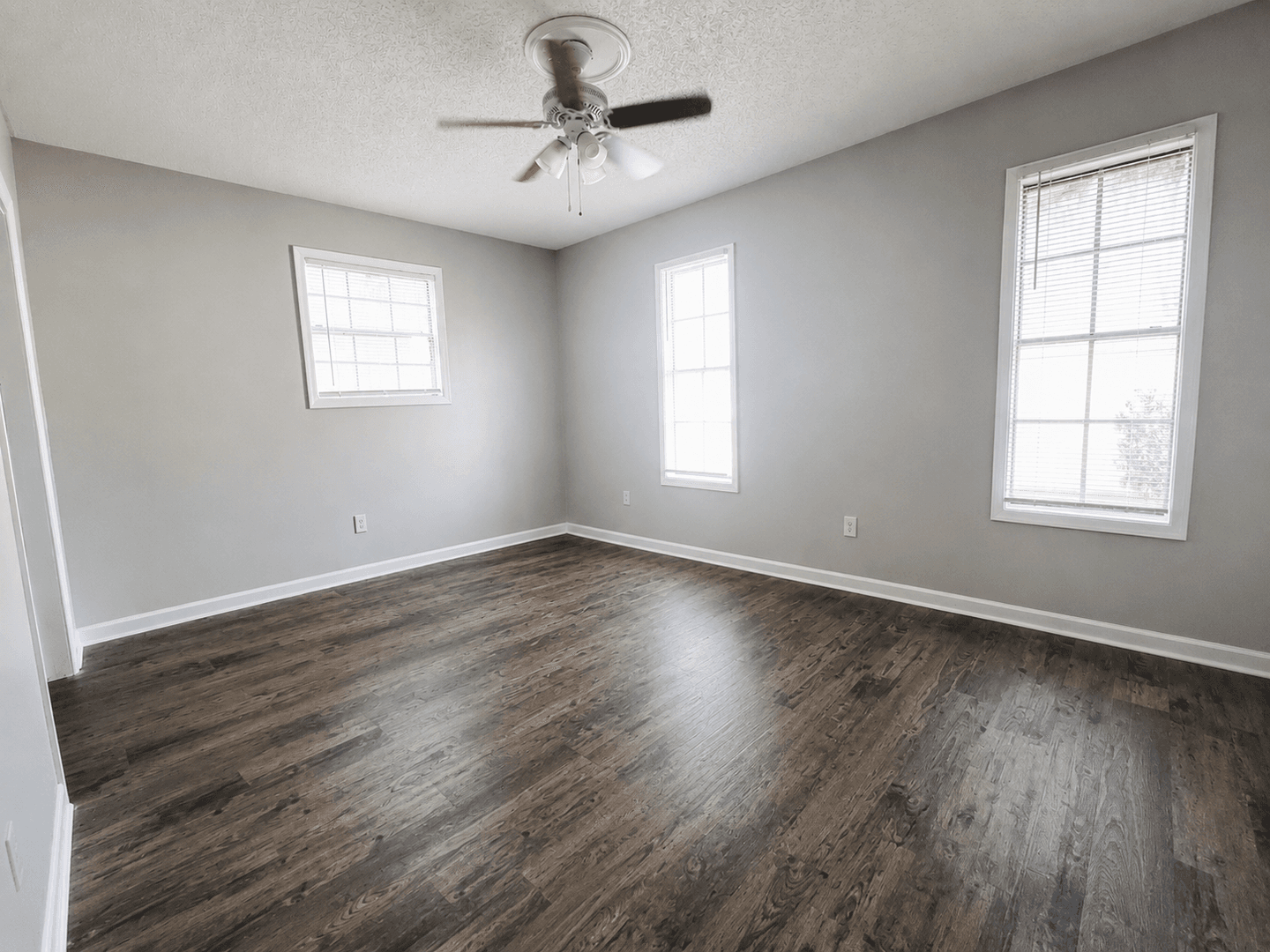 Lafayette Apartment: 211 Al Pearsons Dr