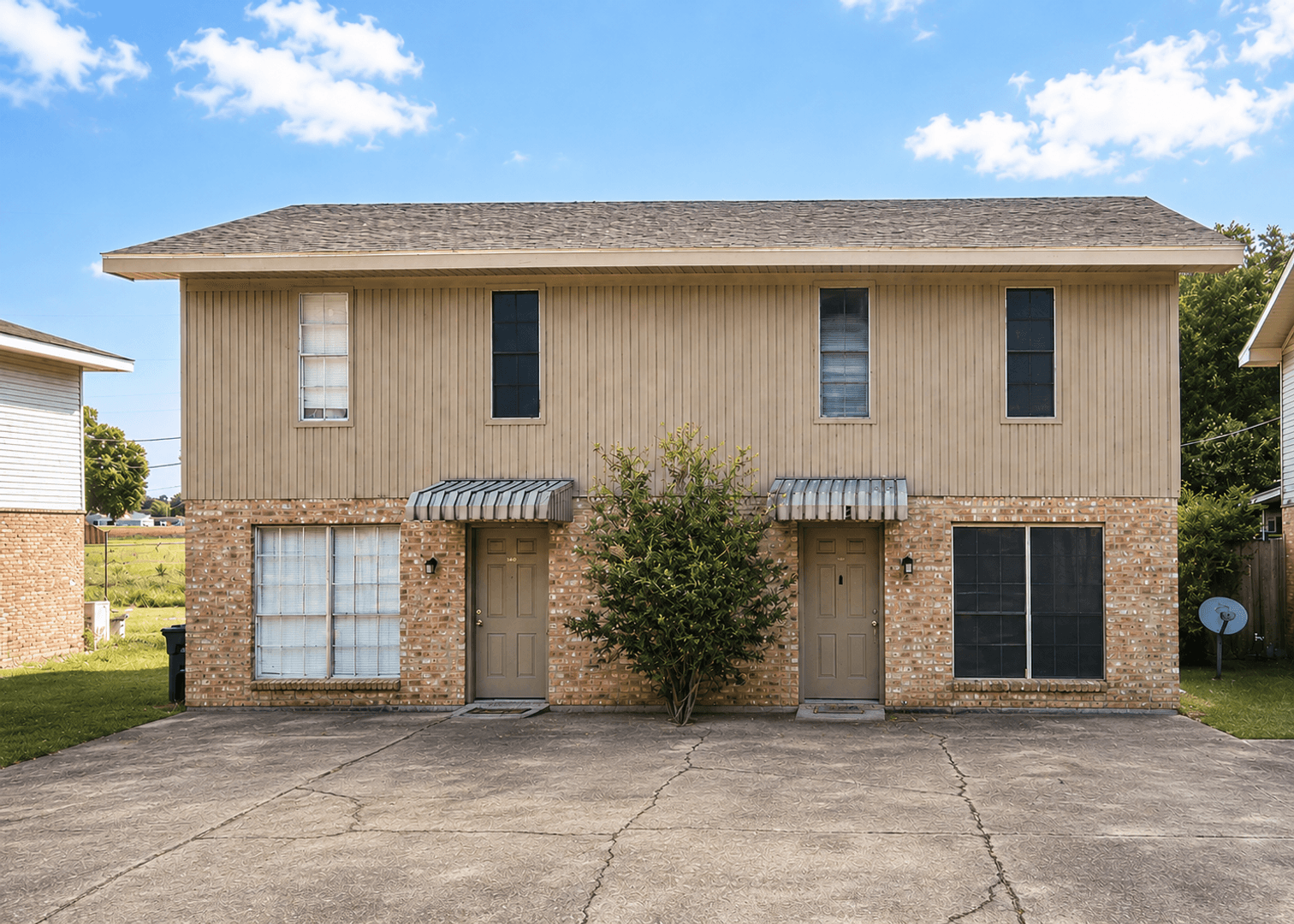 Lafayette Apartment: 211 Al Pearsons Dr