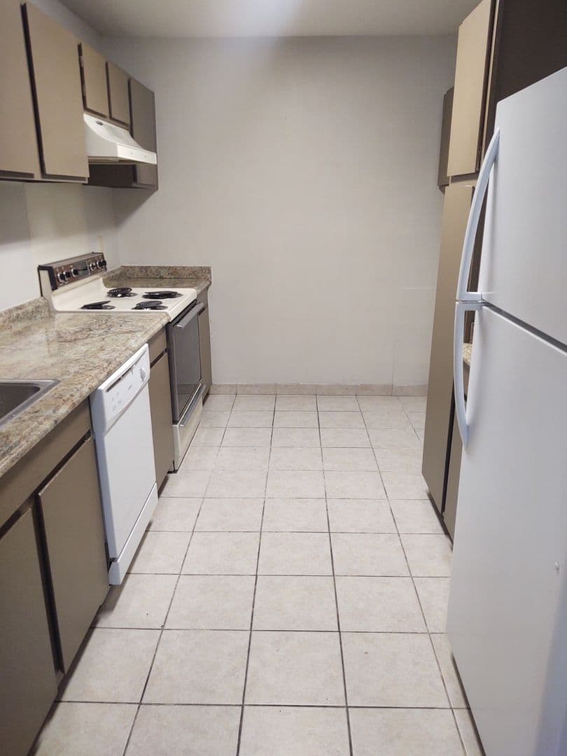 Lafayette Condo: 701 S College #215