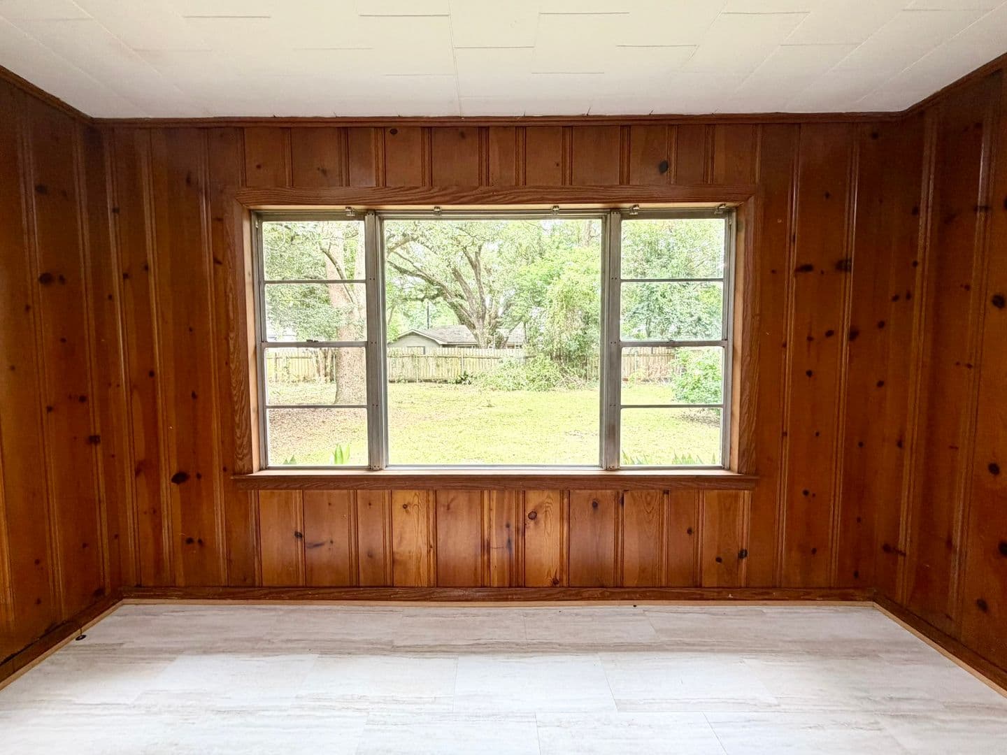 Lafayette House: 516 St Joseph