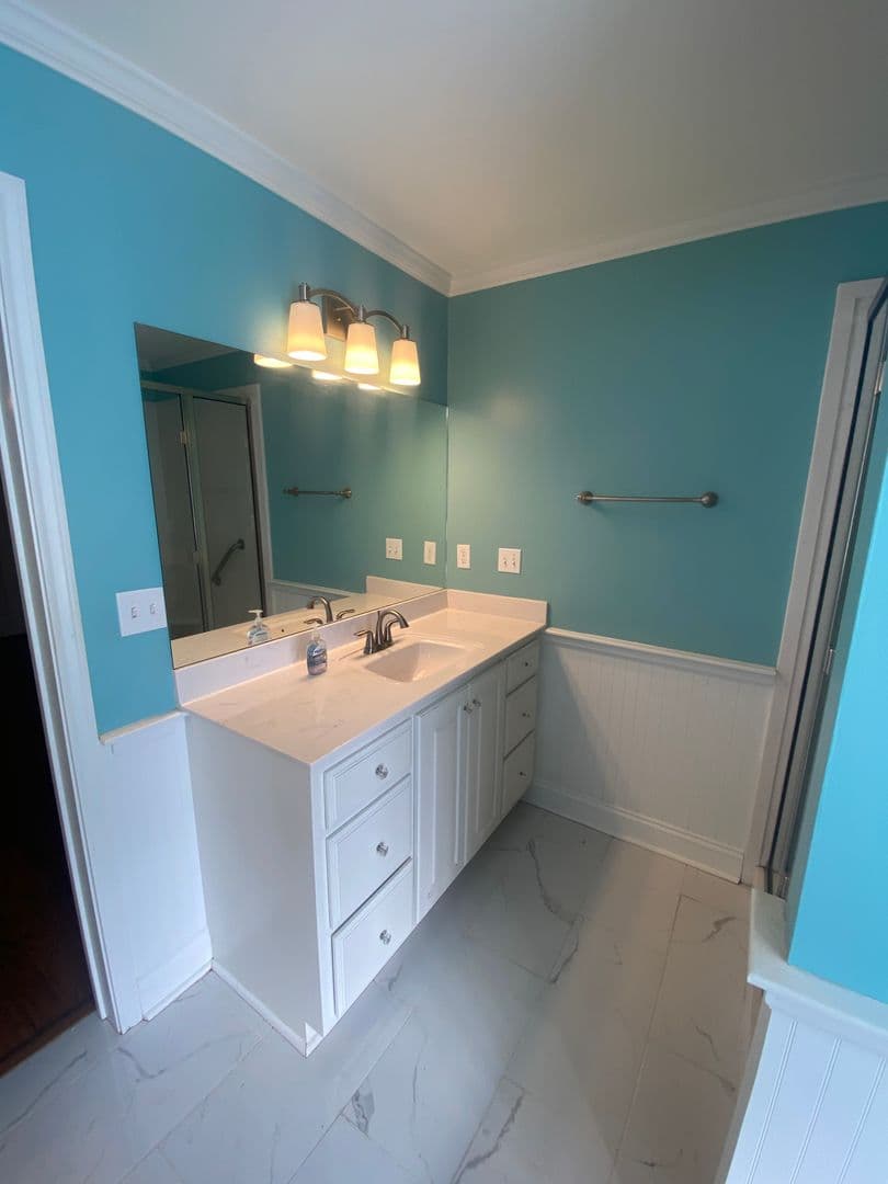 Saint Martinville House: 1042 Banker Road