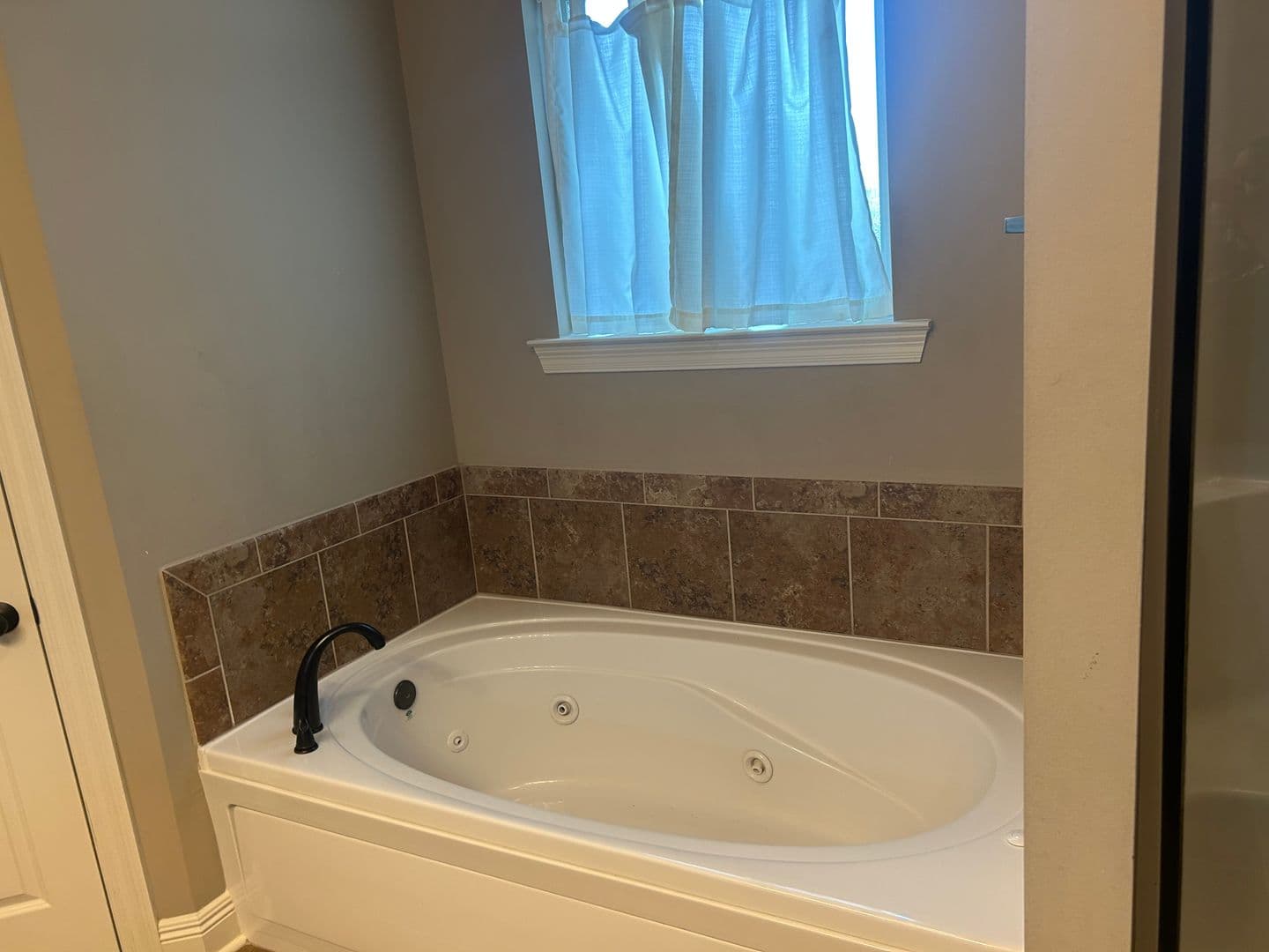 Youngsville House: 222 Woodhaven Rd