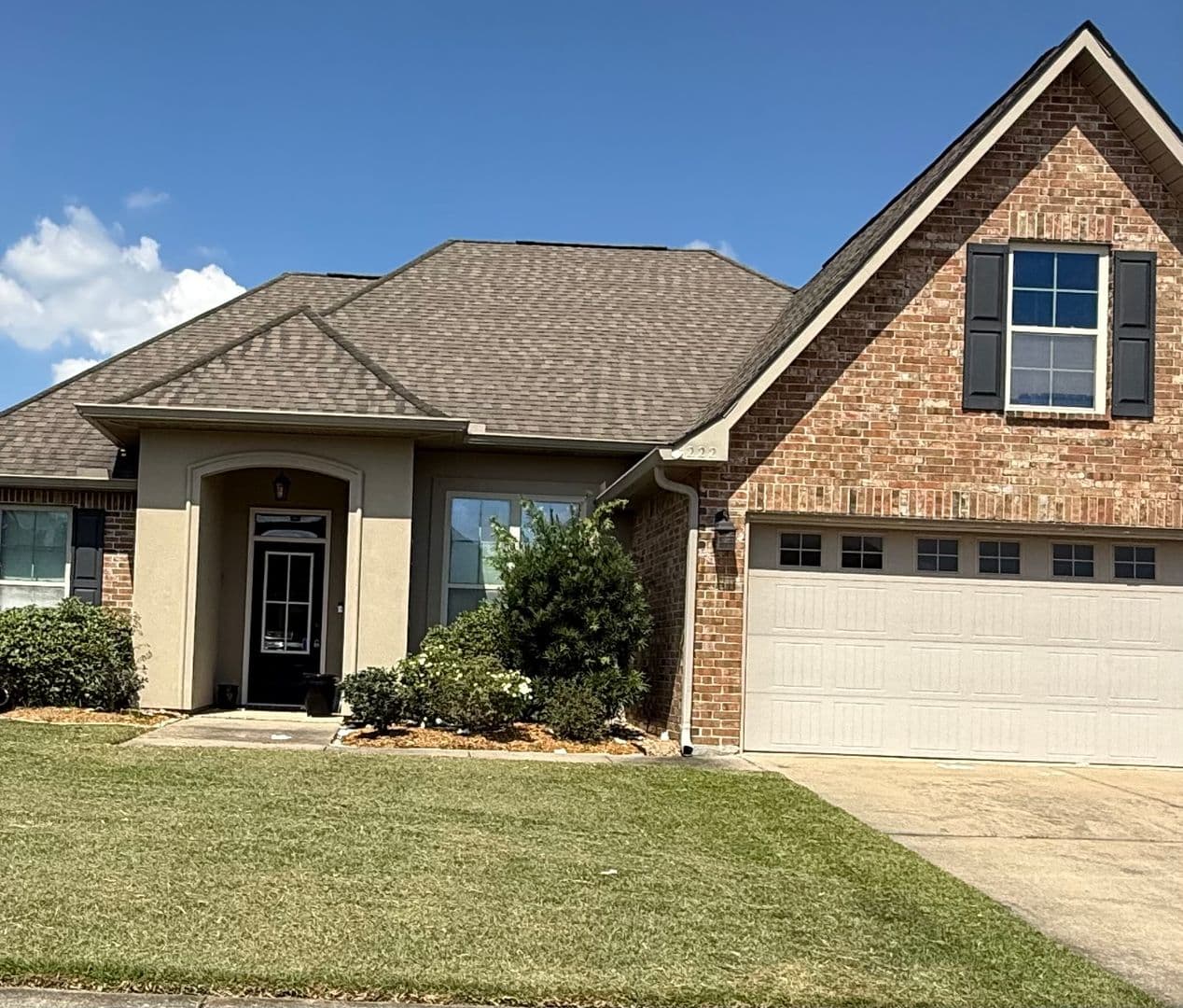 Youngsville House: 222 Woodhaven Rd