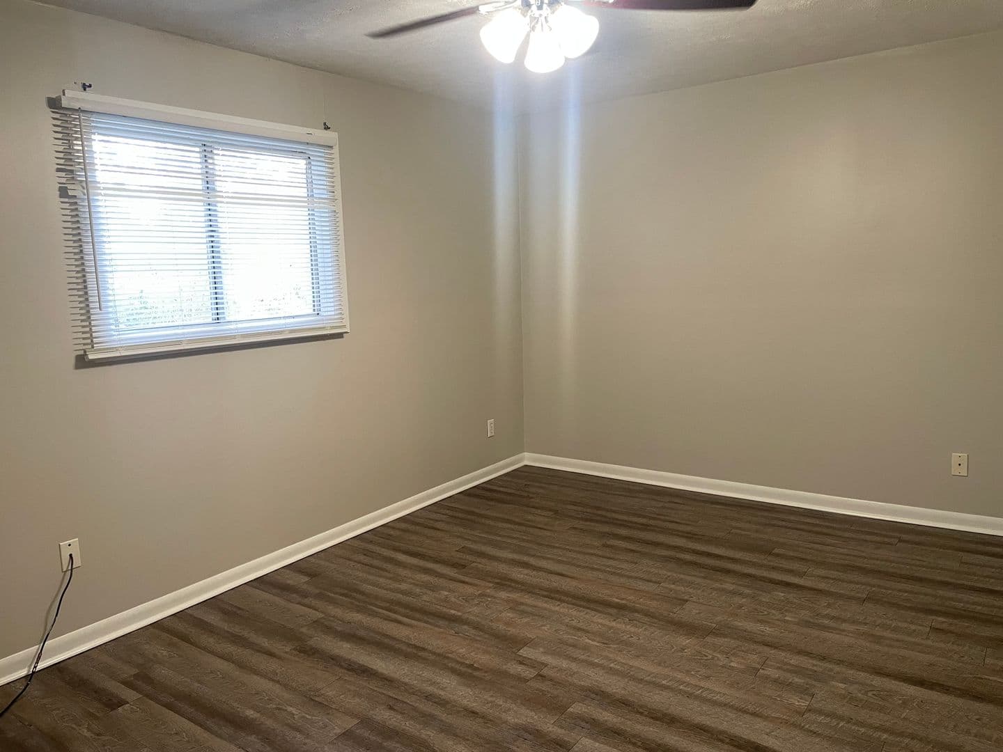 Sulphur House: 100 Mcarthur St Apt 14