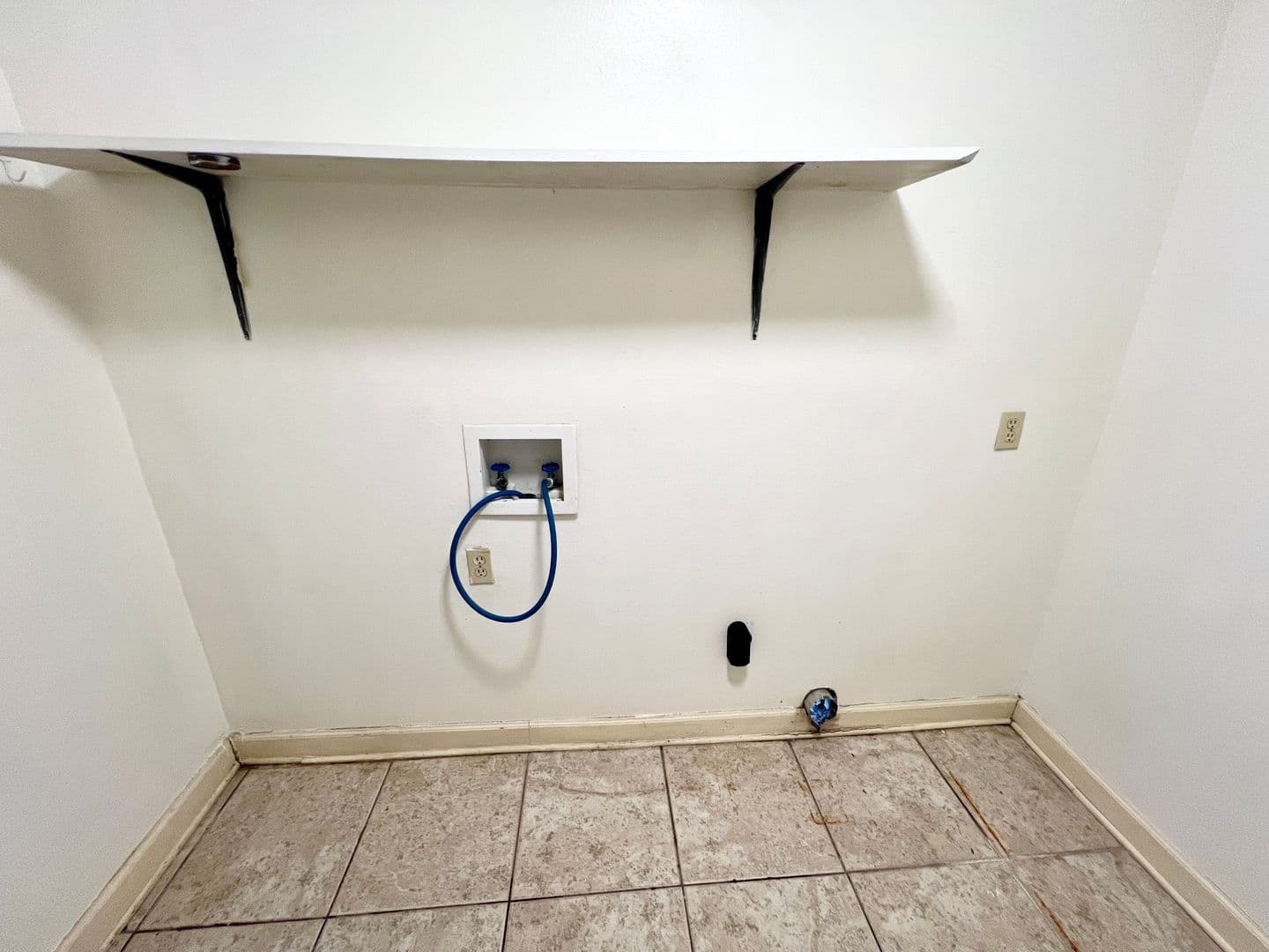 Baton Rouge Apartment: 1940 Southpointe Dr