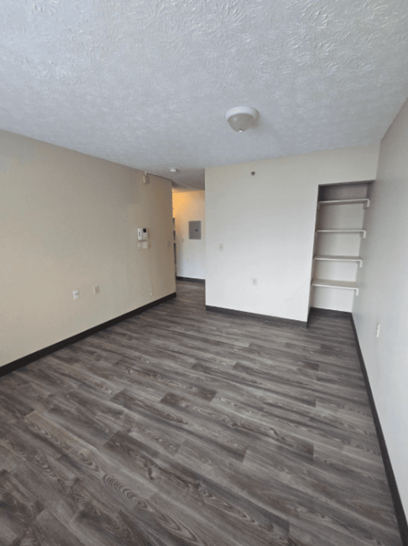 Indianapolis Apartment: 819 Edgemont Avenue