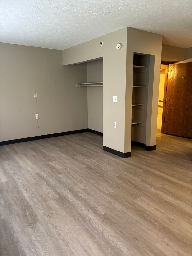 Indianapolis Apartment: 819 Edgemont Avenue