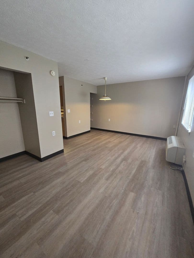Indianapolis Apartment: 819 Edgemont Avenue