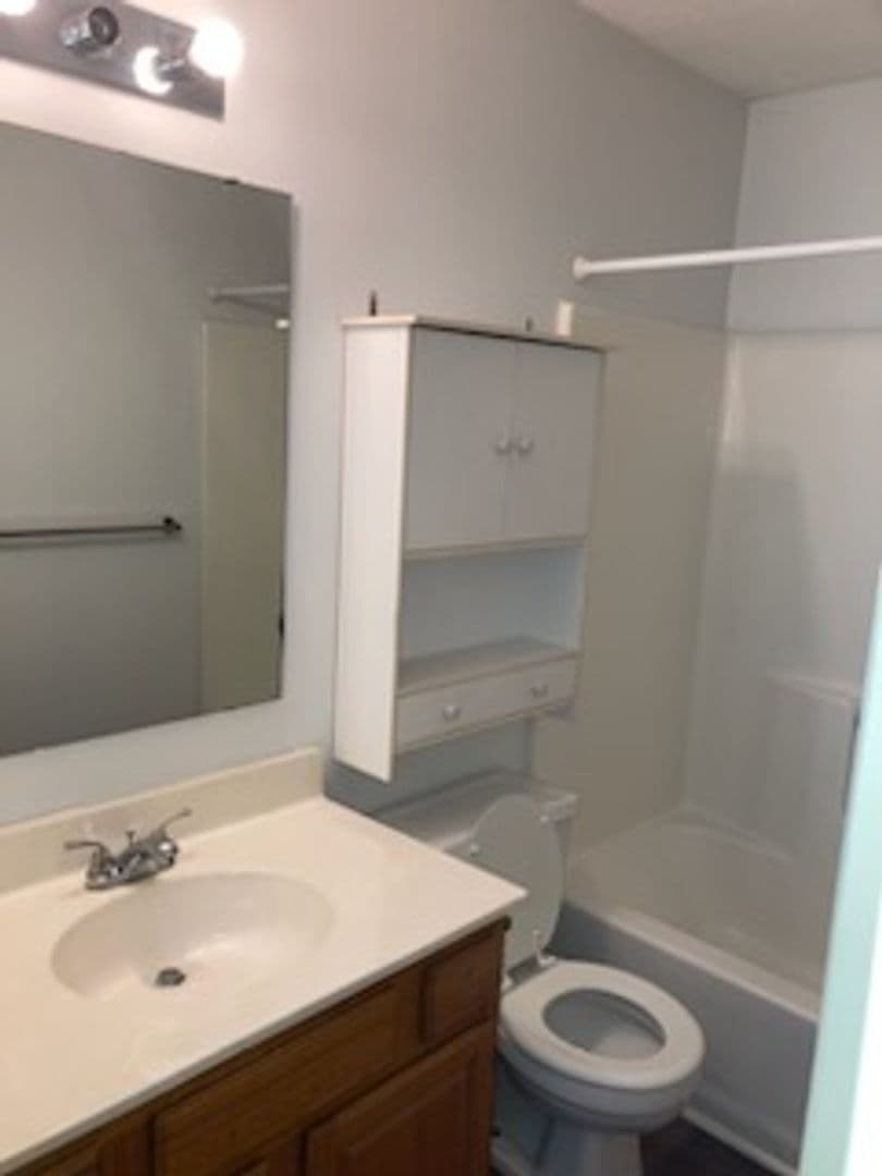 Indianapolis House: 1116 Viburnum Drive