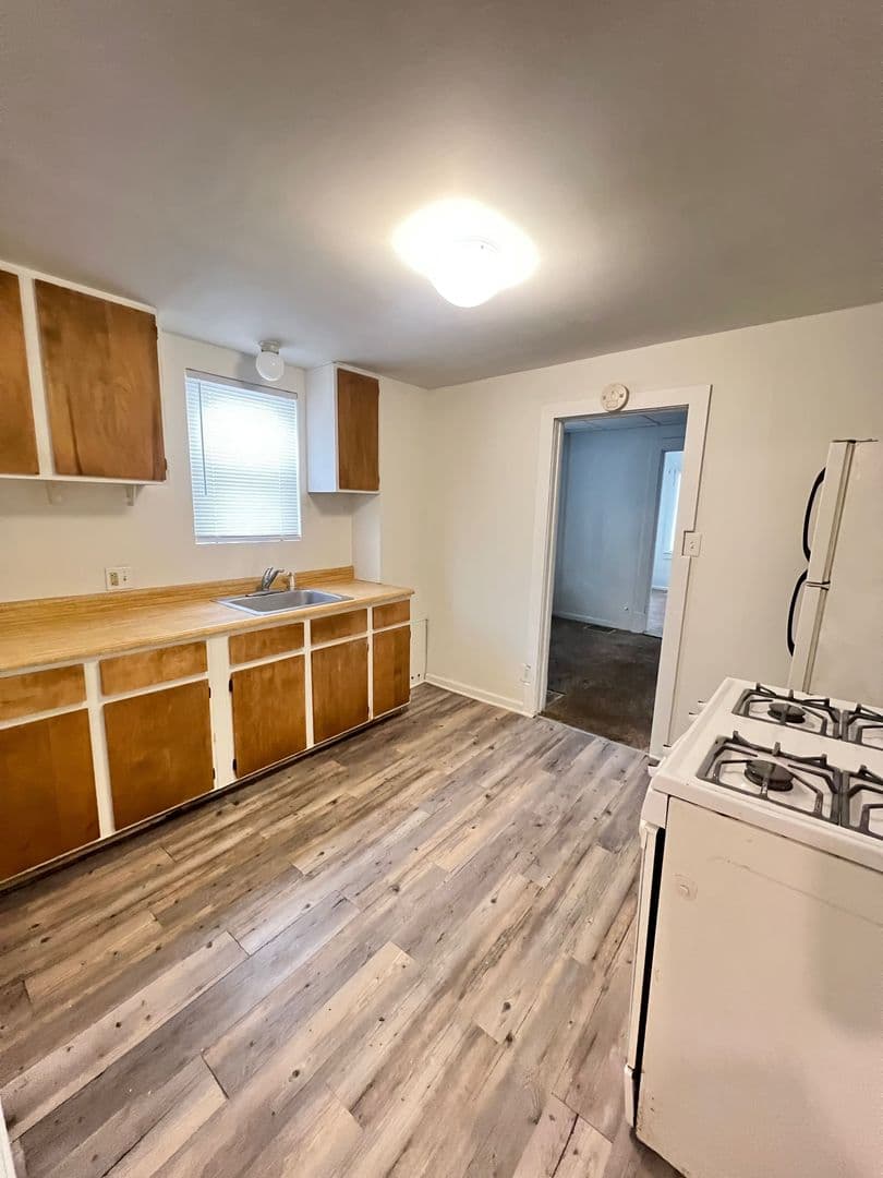 Beech Grove Apartment: 68 N 7th Ave