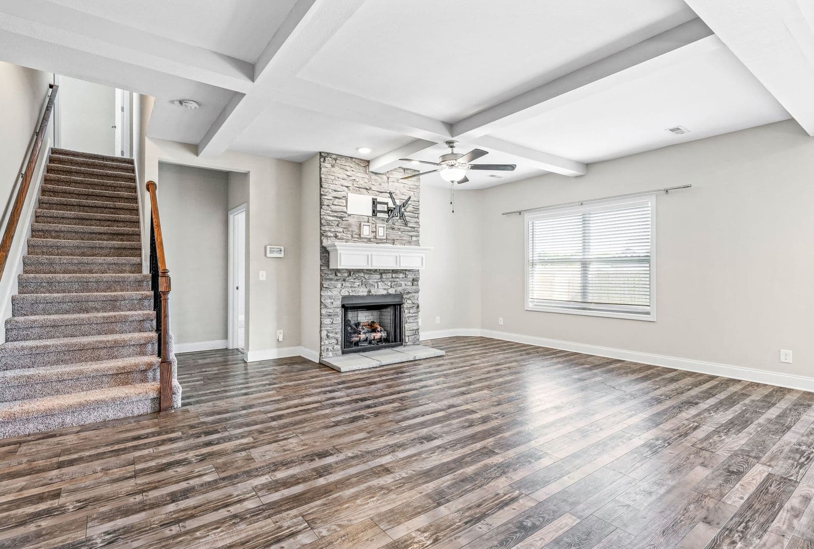 Clarksville House: 102 Eagles Pass