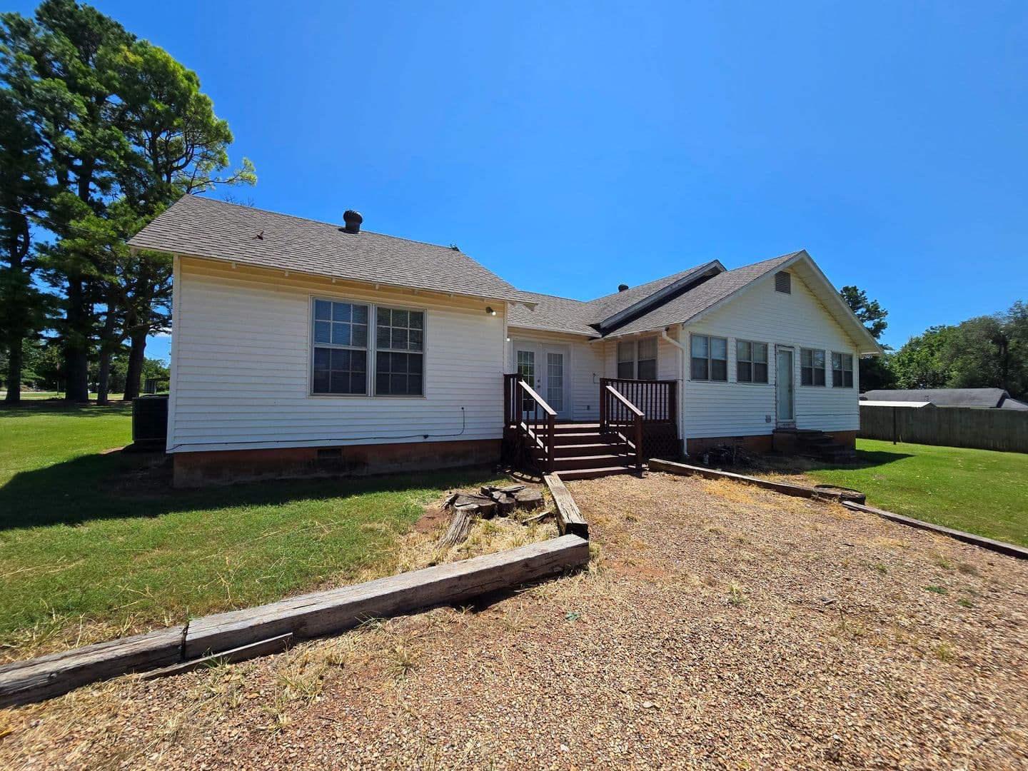 Asher House: 400 South Cash