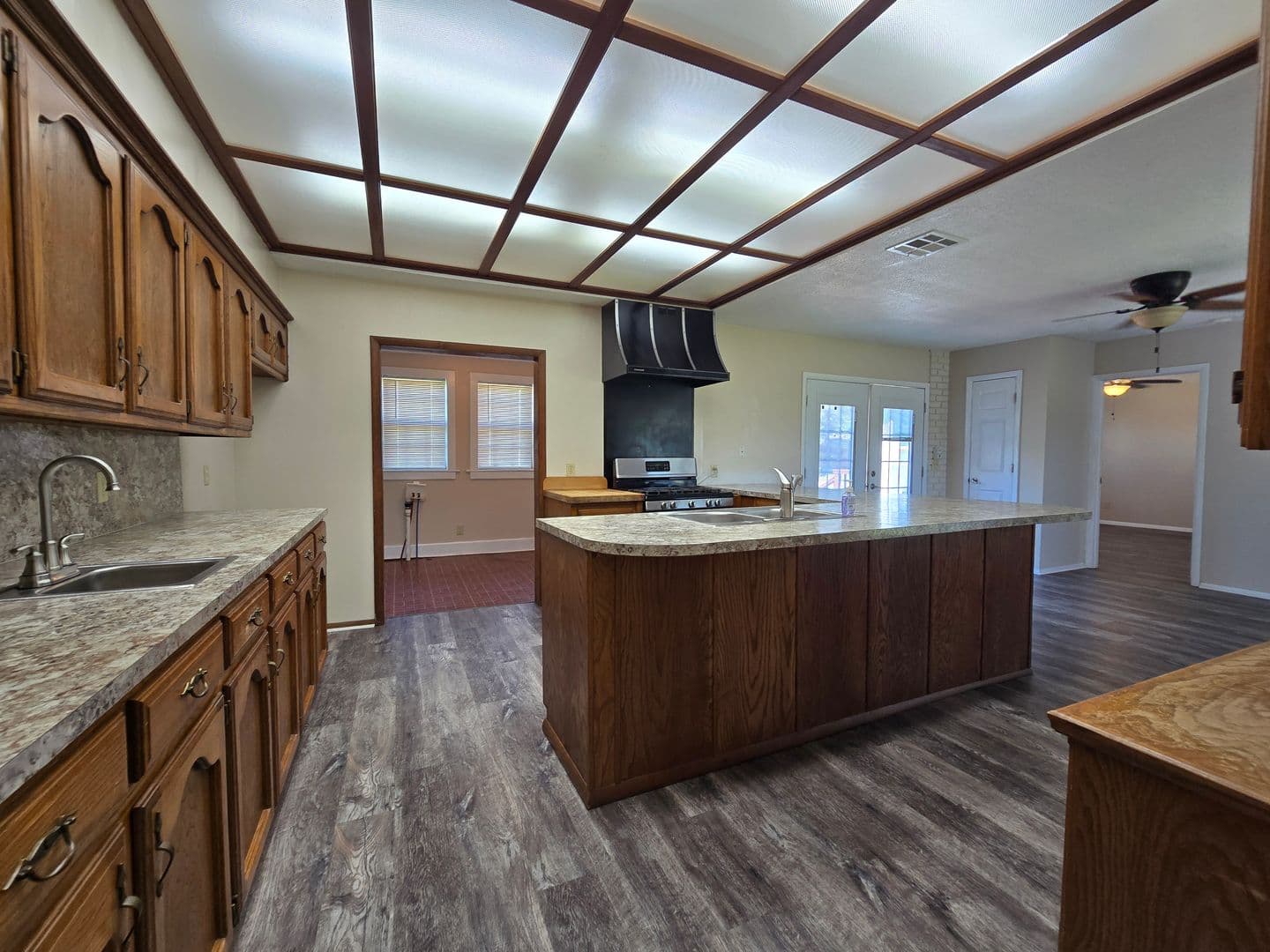 Asher House: 400 South Cash