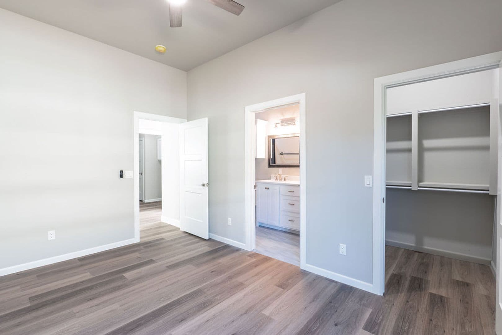 Tecumseh House: 814 W Locust St