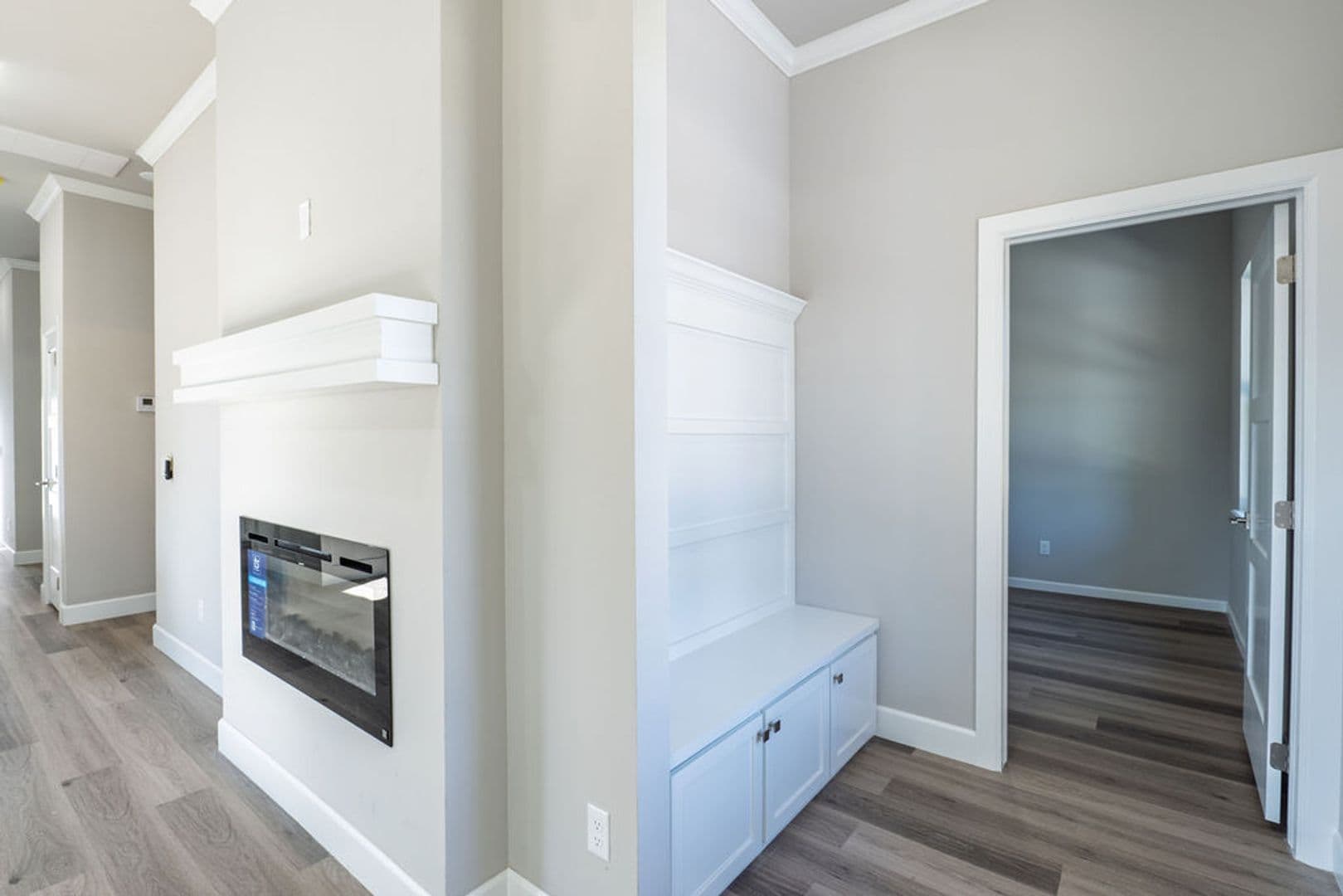 Tecumseh House: 814 W Locust St