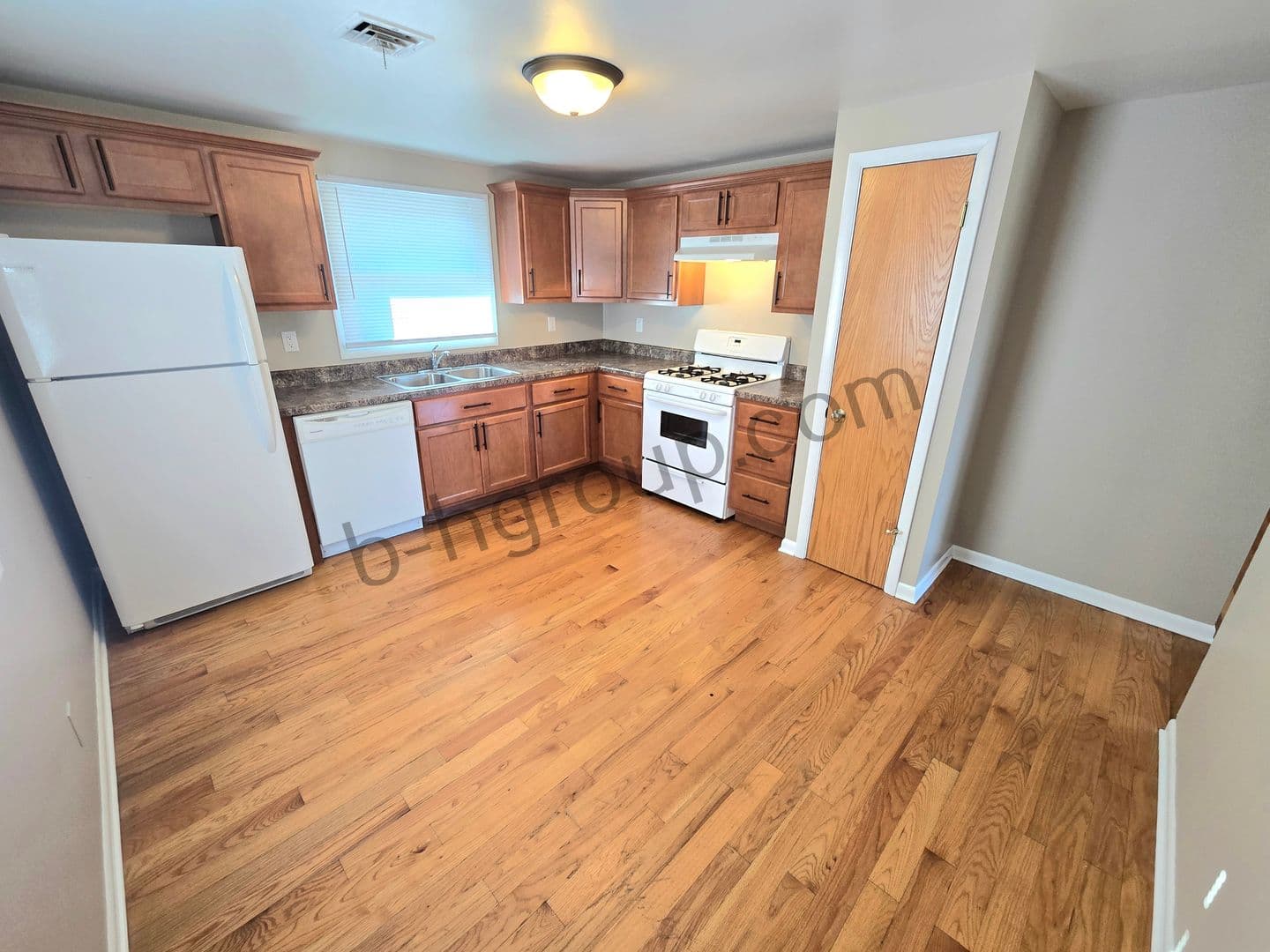 Kenosha Apartment: 2315 81st St