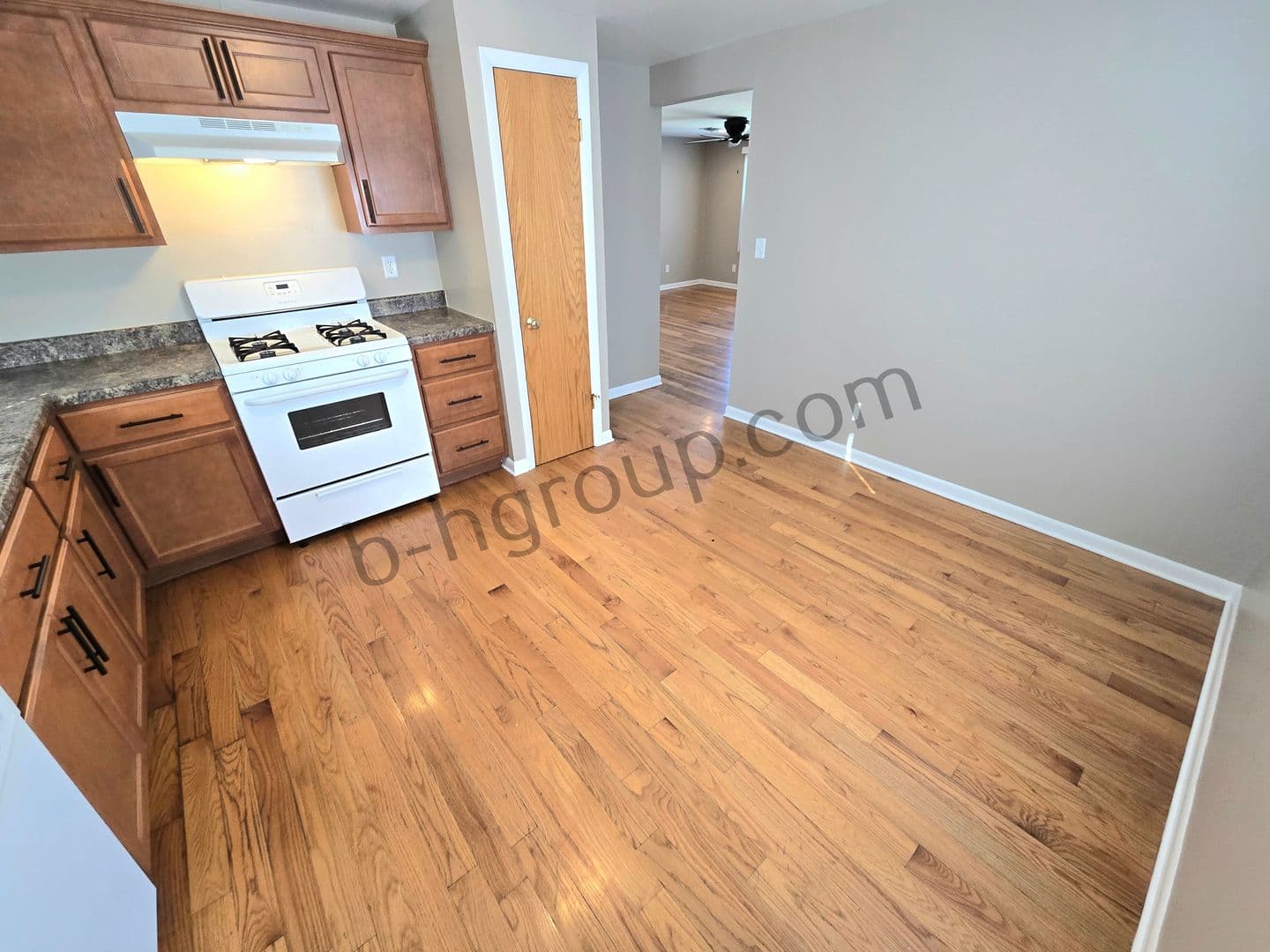 Kenosha Apartment: 2315 81st St