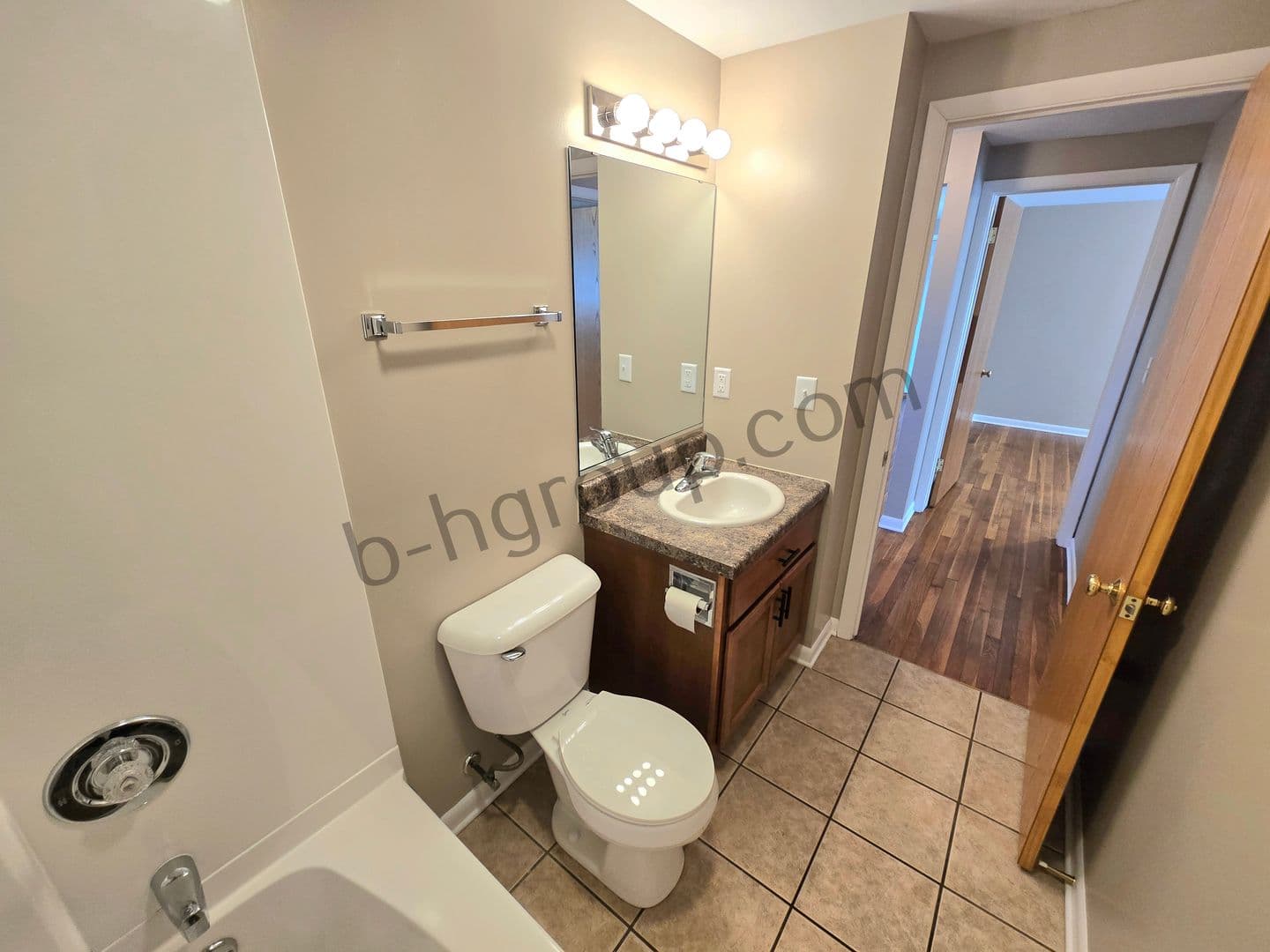 Kenosha Apartment: 2315 81st St