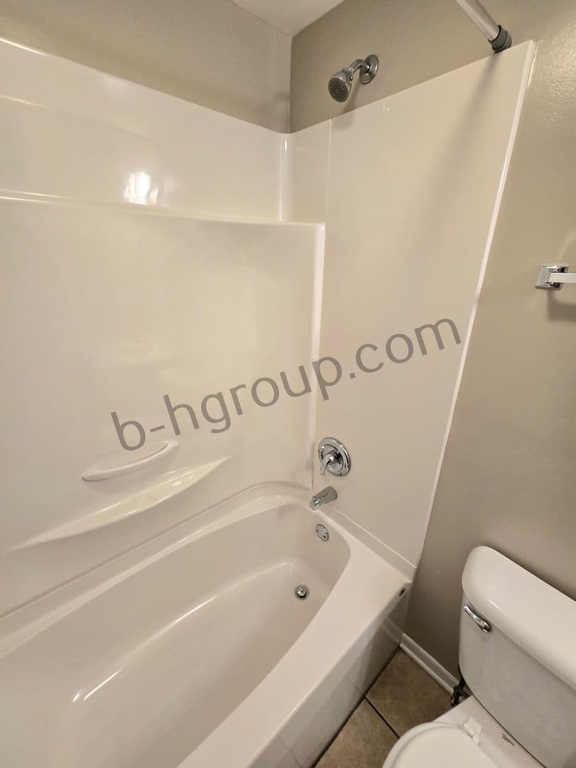 Kenosha Apartment: 2409 81st St