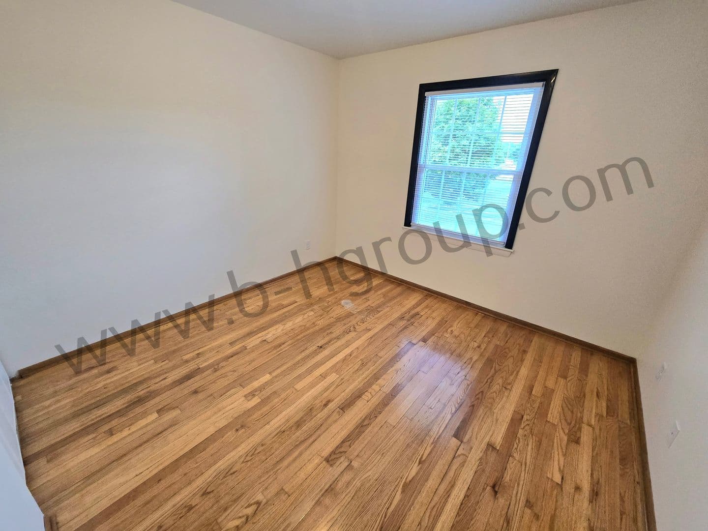 Kenosha Apartment: 2105 80th St