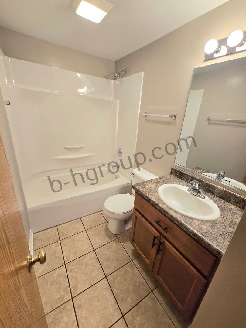 Kenosha Apartment: 2315 81st St