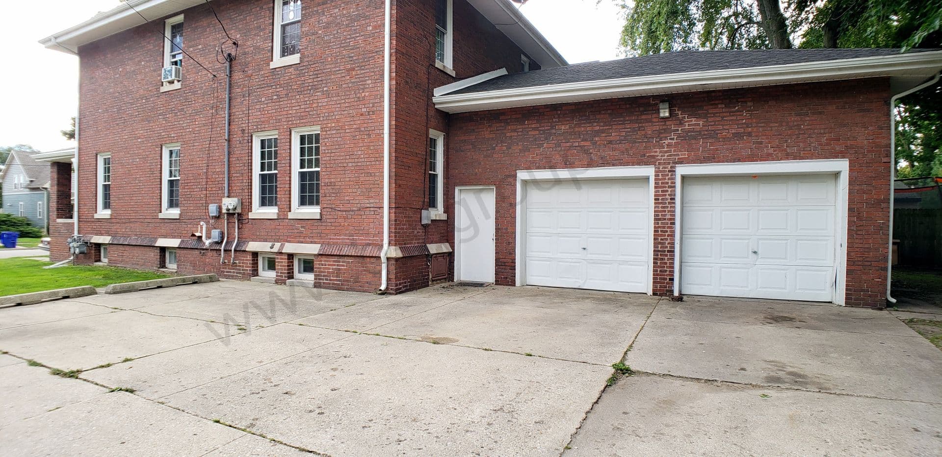 Kenosha Apartment: 6100 18th Ave