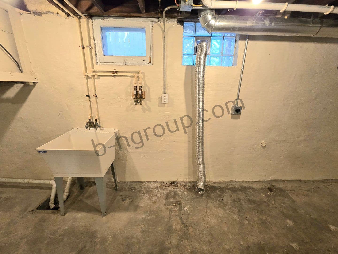 Kenosha Apartment: 6100 18th Ave