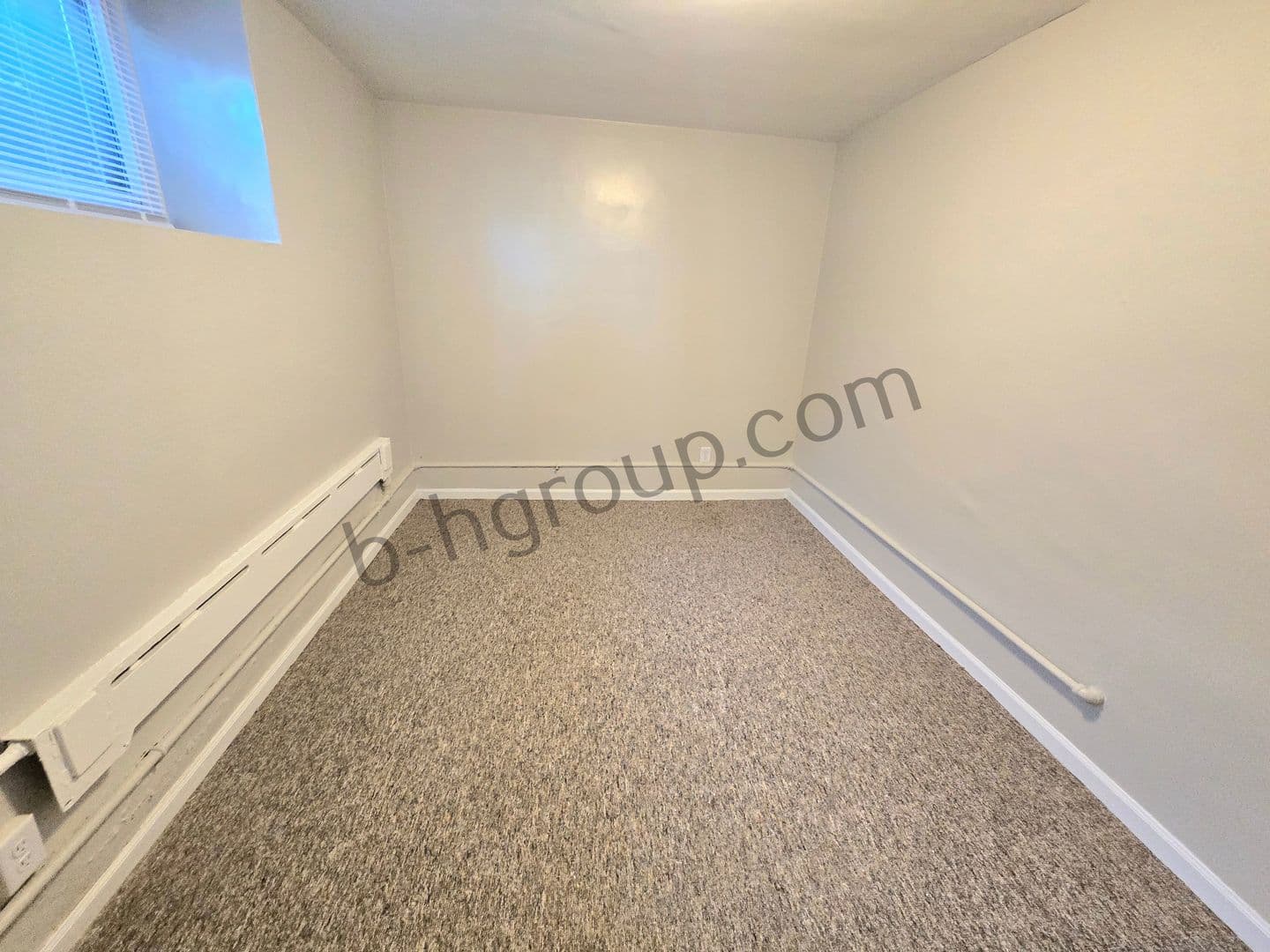 Kenosha Apartment: 811 60th St