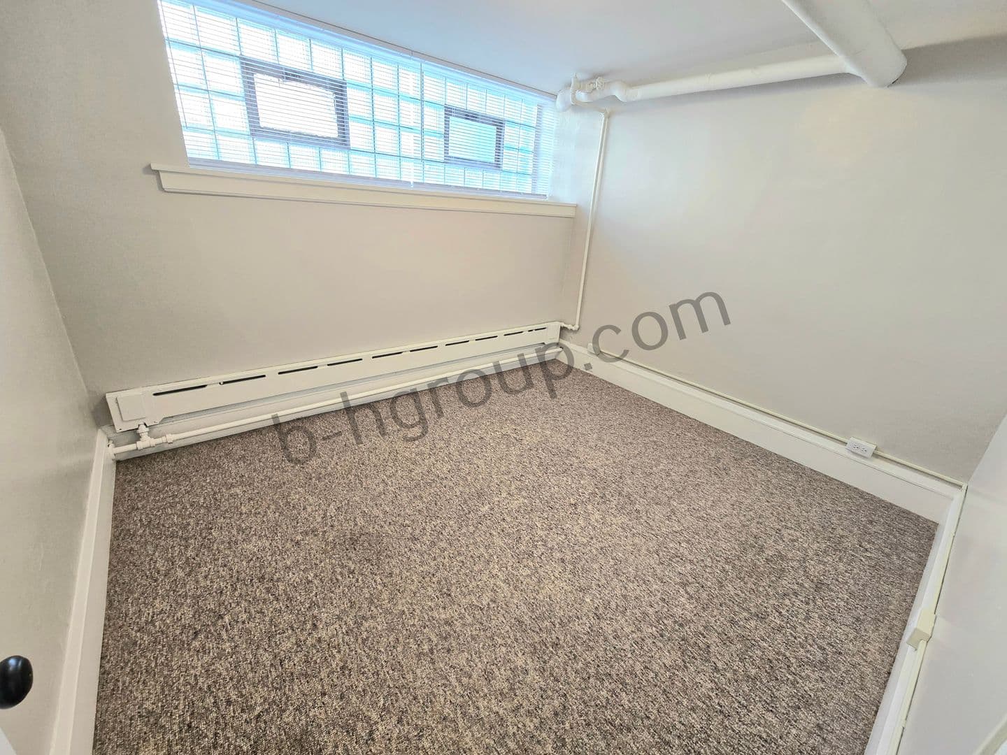 Kenosha Apartment: 811 60th St