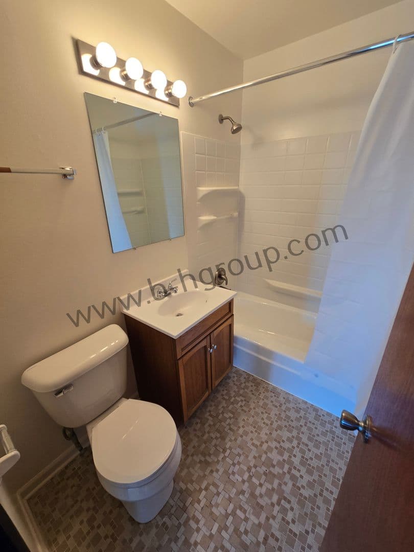 Kenosha Apartment: 2105 80th St