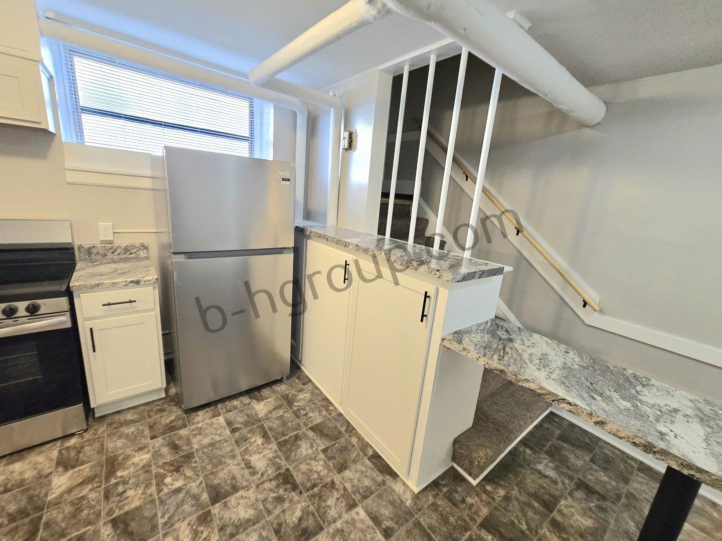Kenosha Apartment: 811 60th St