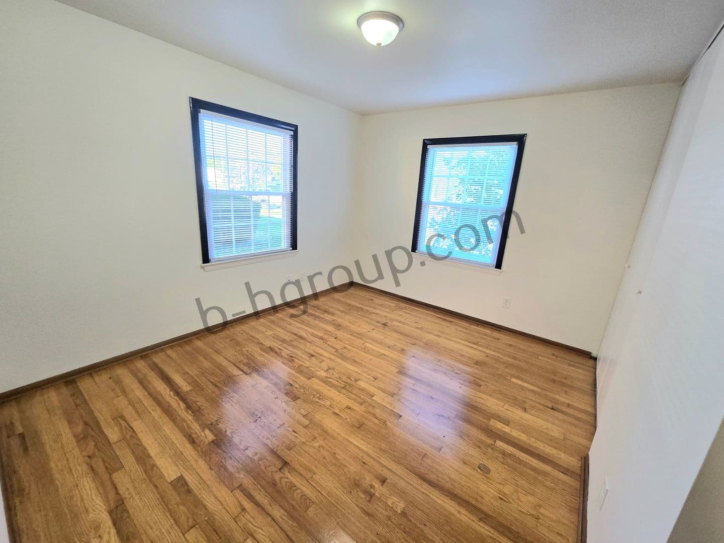Kenosha Apartment: 2105 80th St