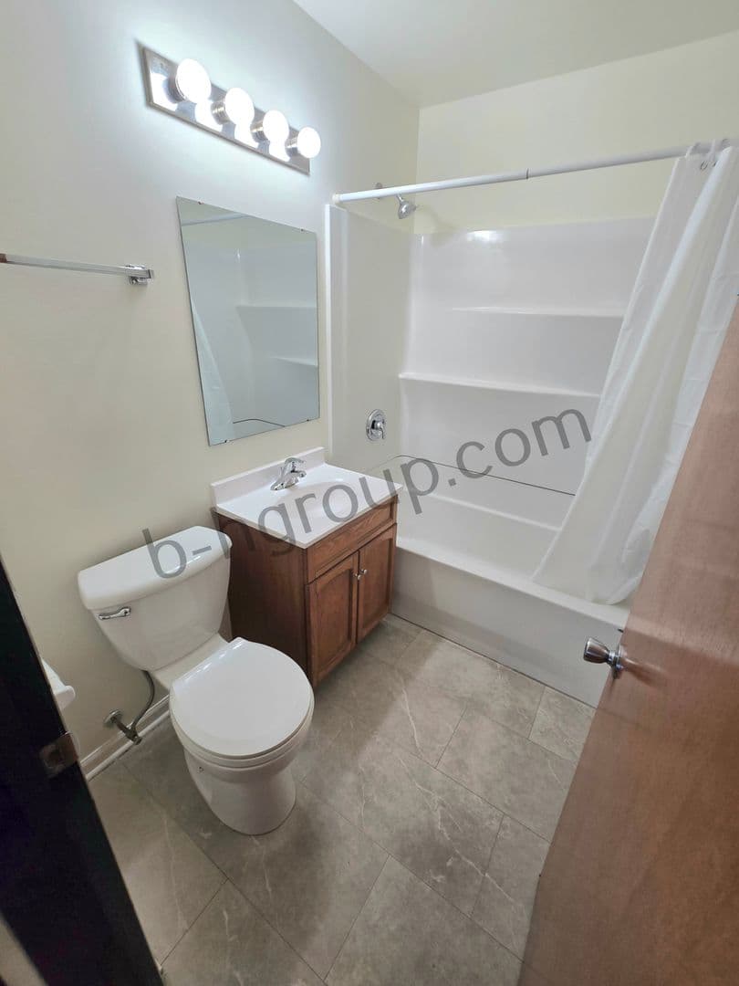 Kenosha Apartment: 2105 80th St