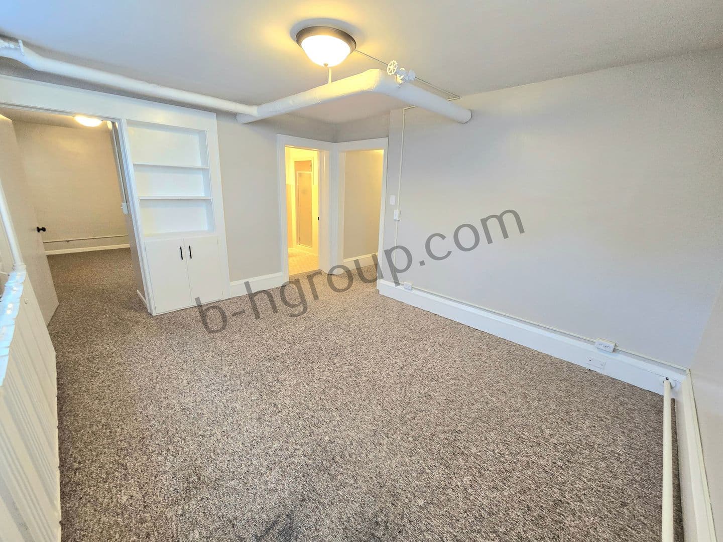 Kenosha Apartment: 811 60th St
