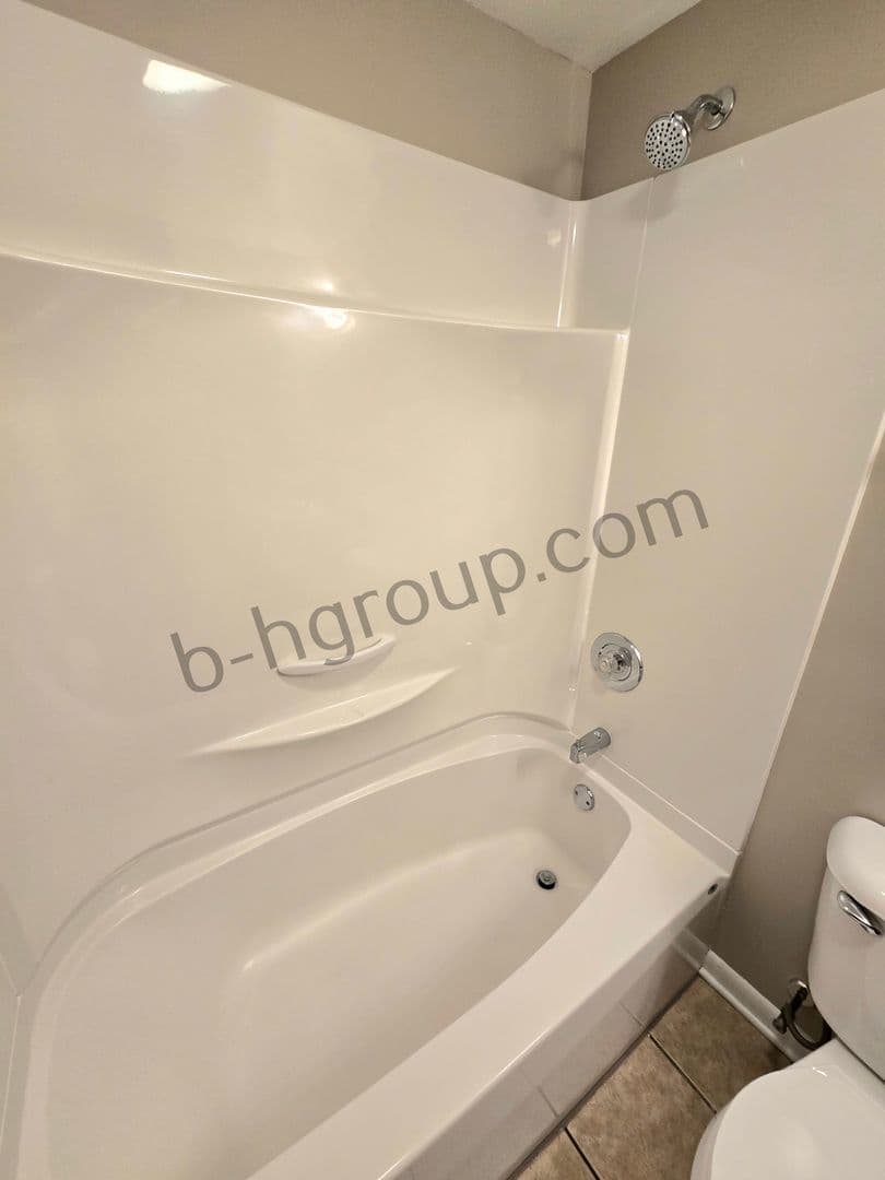Kenosha Apartment: 2315 81st St