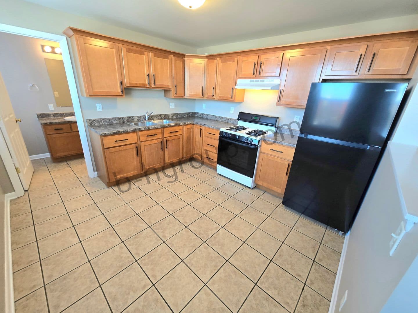Kenosha Apartment: 1351 52nd St