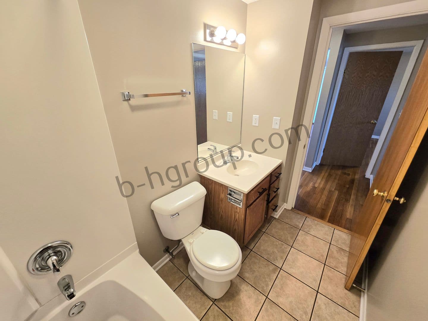 Kenosha Apartment: 2409 81st St