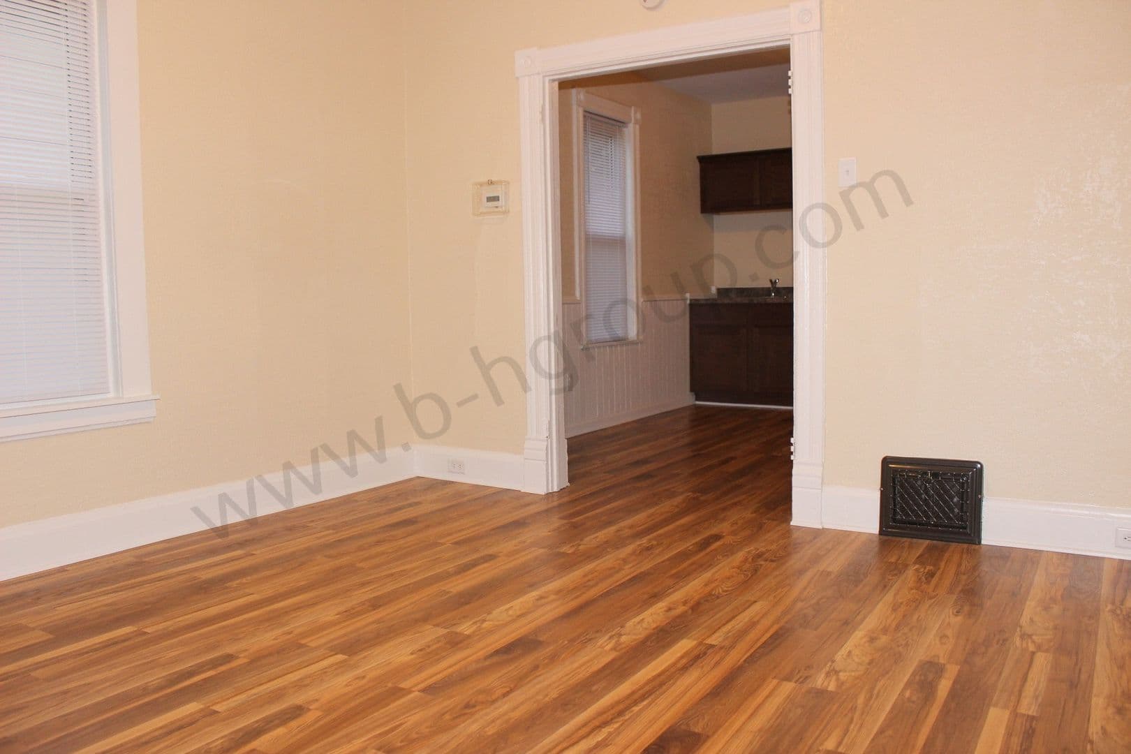 Kenosha Apartment: 4828 16th Ave