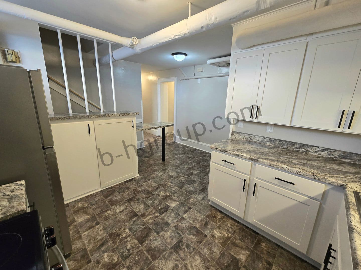 Kenosha Apartment: 811 60th St