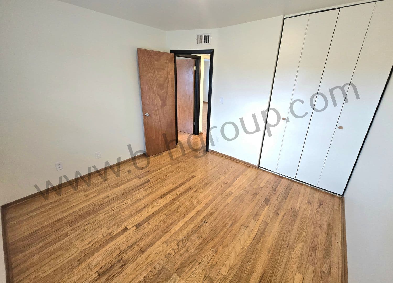 Kenosha Apartment: 2105 80th St